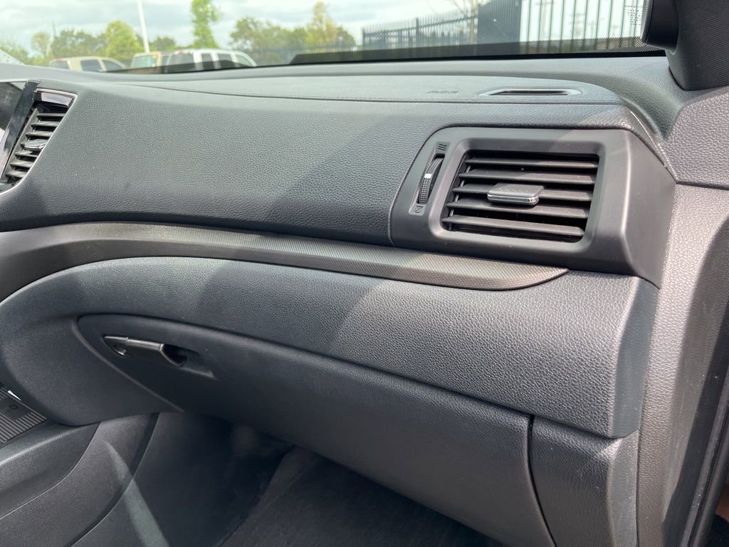 Certified 2023 Honda Passport TrailSport image 31