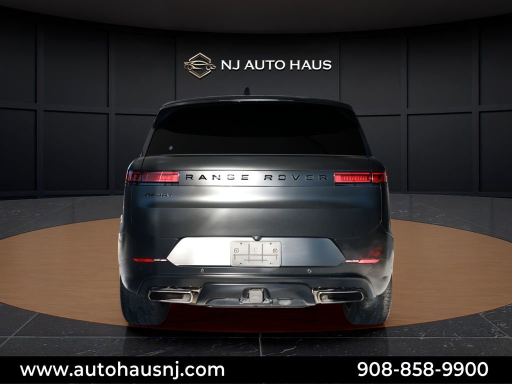 Used 2023 Land Rover Range Rover Sport SE Dynamic image 6