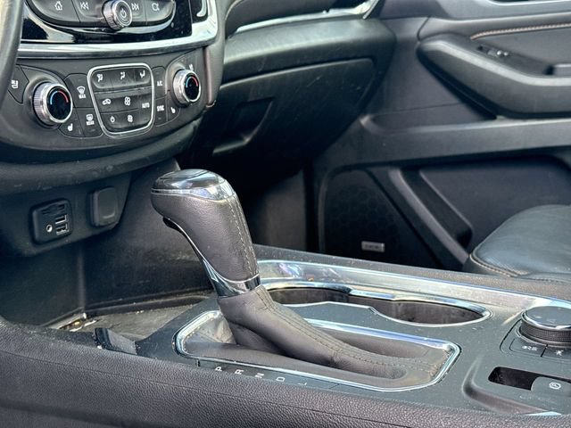 Used 2020 Chevrolet Traverse Premier w/ Redline Edition FWD image 13