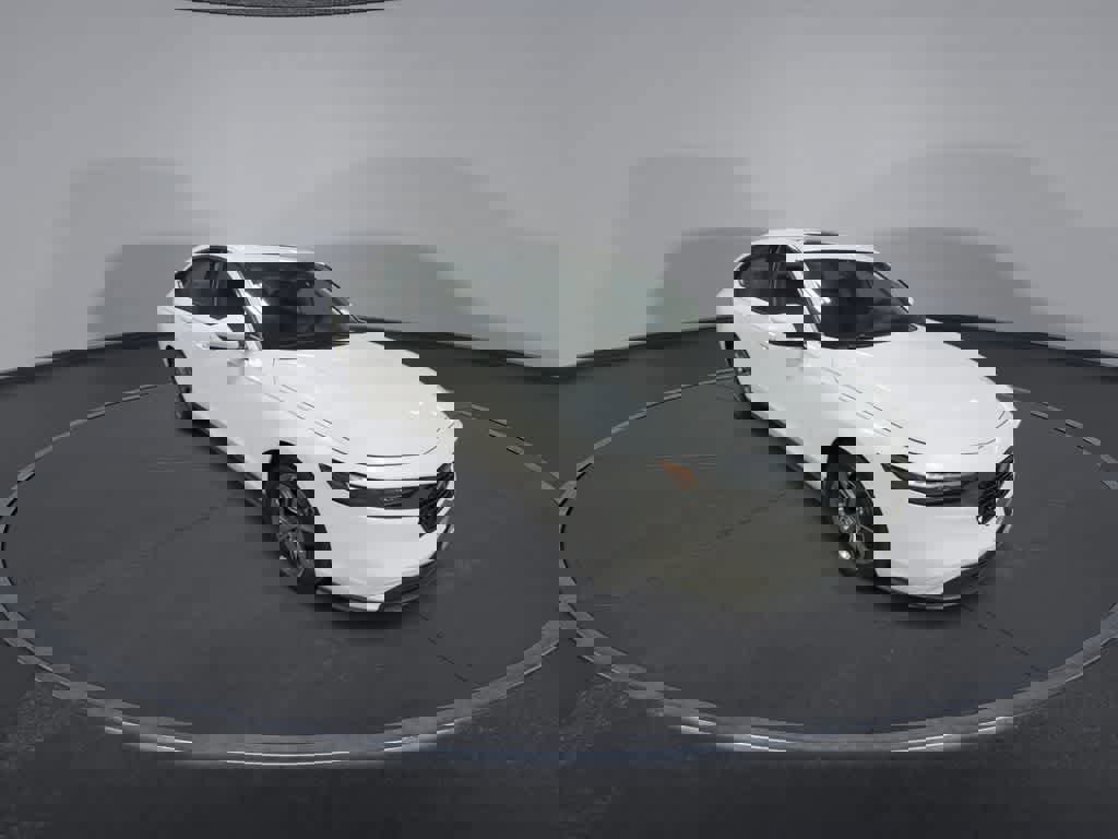 Certified 2023 Honda Accord EX image 2