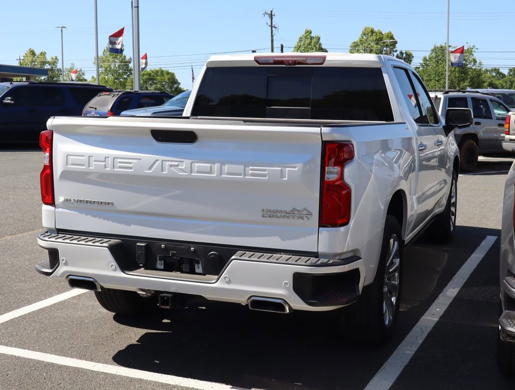Used 2021 Chevrolet Silverado 1500 High Country w/ Technology Package image 4
