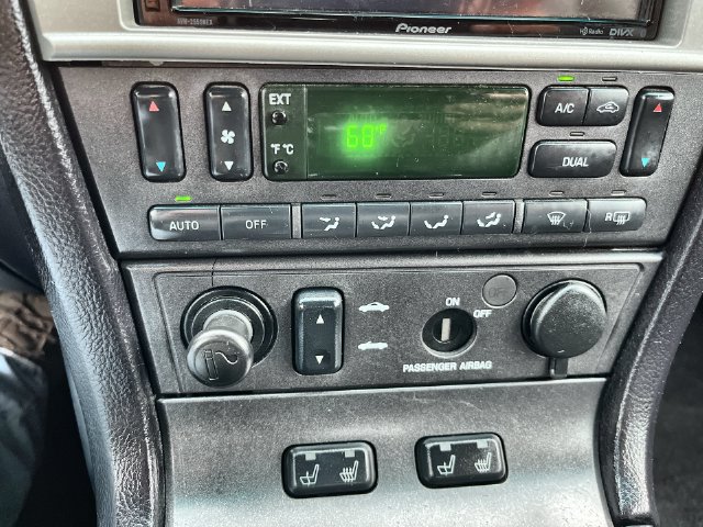 Used 2004 Ford Thunderbird RWD image 25