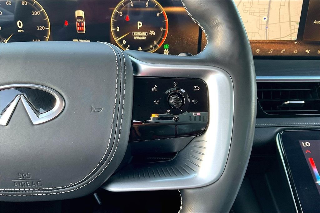 Used 2025 INFINITI QX80 Sensory image 18