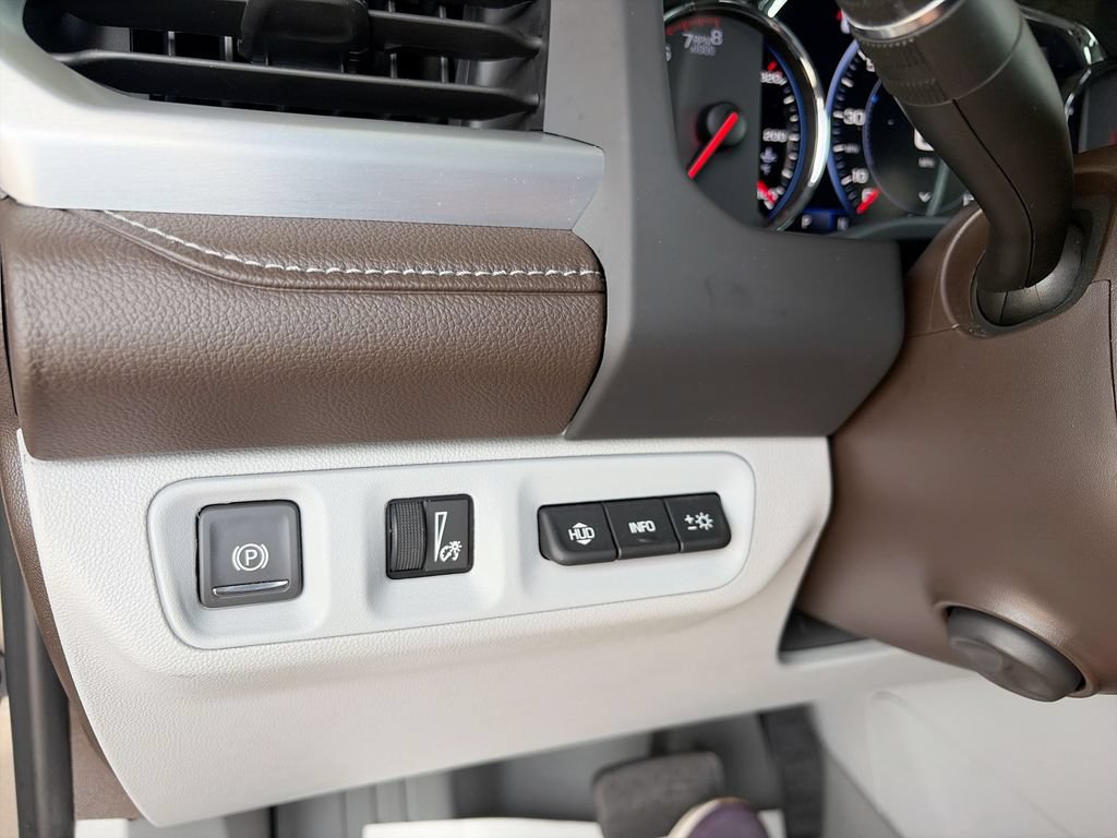 Used 2023 GMC Acadia SLT w/ Technology Package FWD image 26