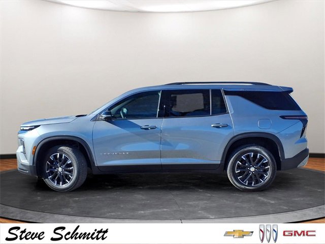 New 2026 Chevrolet Traverse LT w/ Sun and Wheel Package image 2