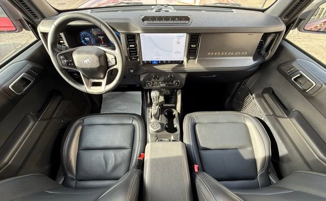 Used 2025 Ford Bronco Badlands image 21