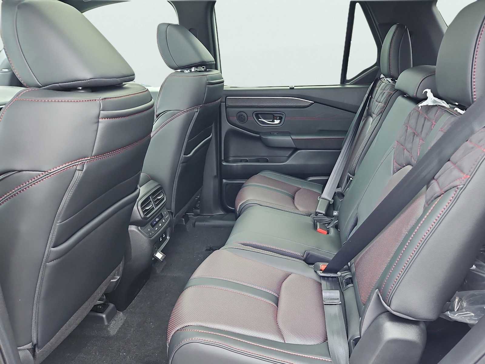New 2026 Honda Pilot Black Edition image 23
