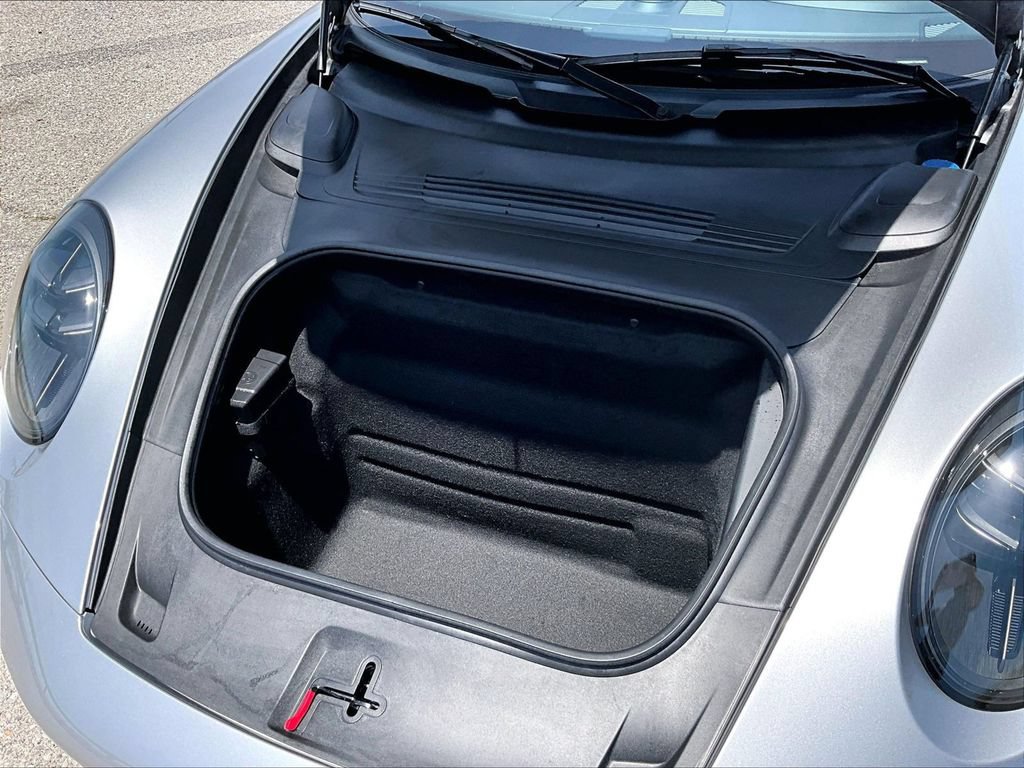 Certified 2026 Porsche 911 Carrera 4 GTS AWD/4WD image 24
