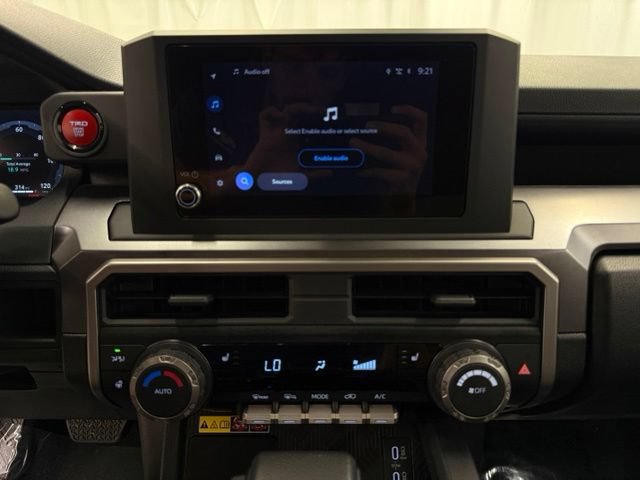 Certified 2025 Toyota 4Runner TRD Off-Road AWD/4WD image 15