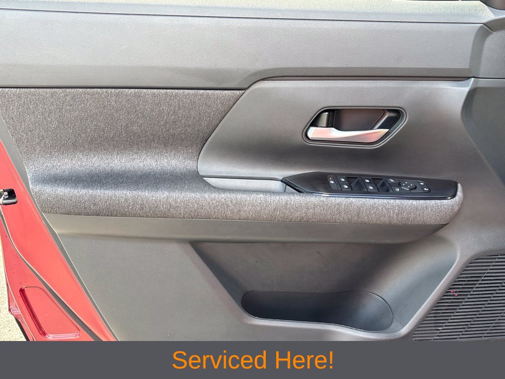 Used 2025 Nissan Kicks SV FWD image 12