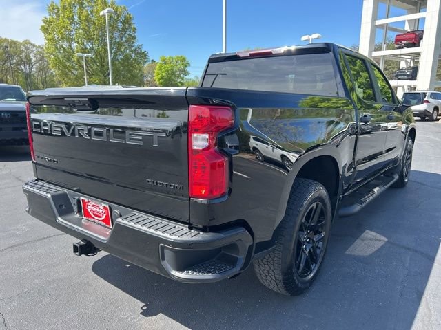 Used 2024 Chevrolet Silverado 1500 Custom w/ Turbomax Blackout Package image 5