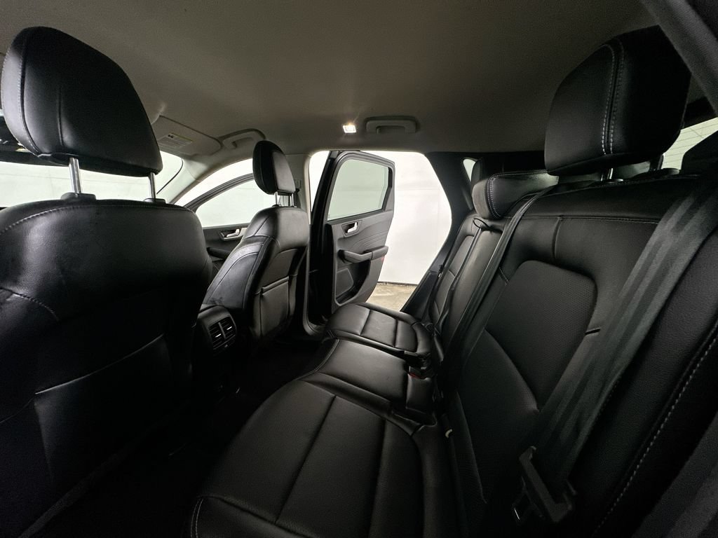 Used 2022 Ford Escape SEL FWD image 12