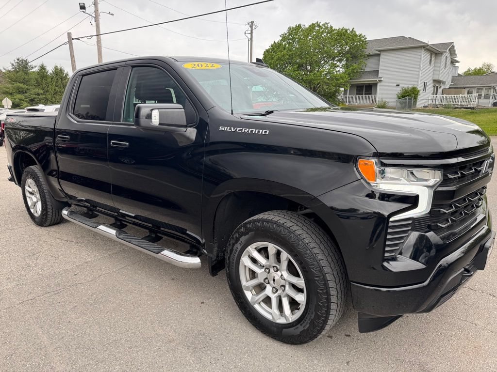 Used 2022 Chevrolet Silverado 1500 RST w/ Convenience Package II AWD/4WD image 3