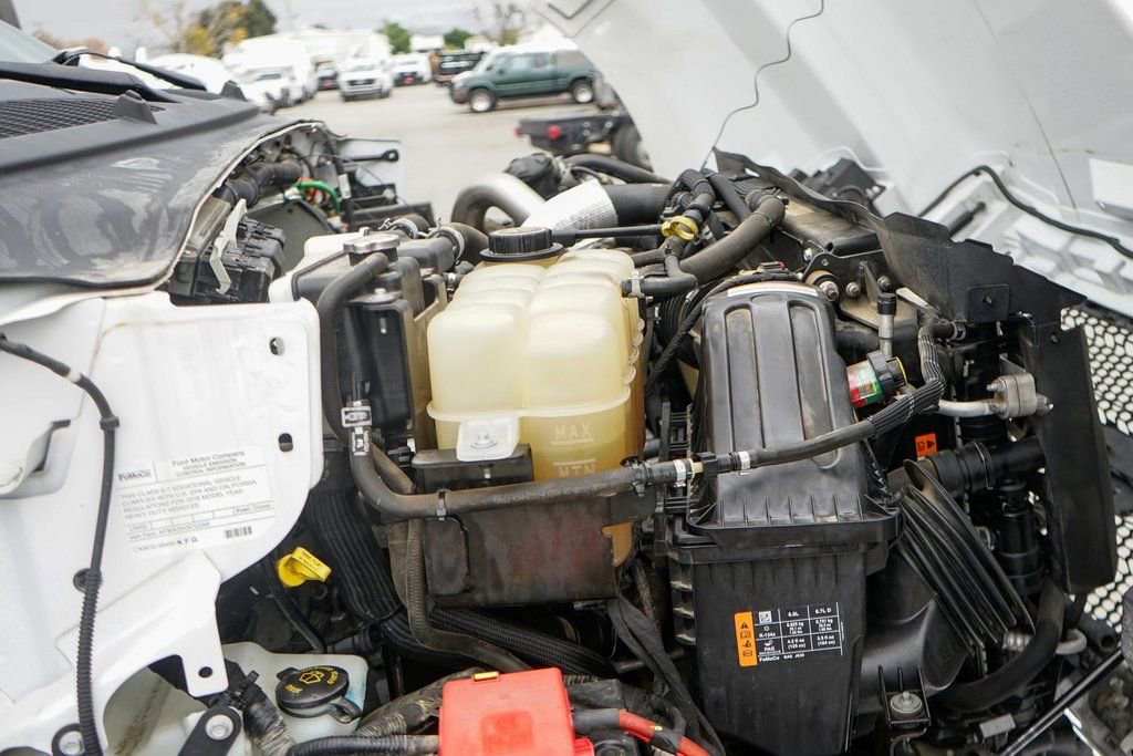 Used 2019 Ford F750 2WD Regular Cab Super Duty image 27