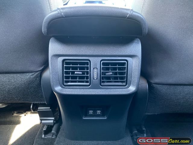 Used 2022 Toyota Venza LE image 21