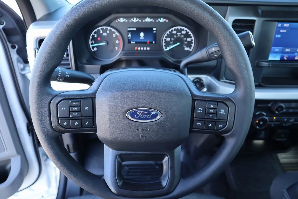 New 2026 Ford F250 XL w/ XL Driver Assist Package AWD/4WD image 3