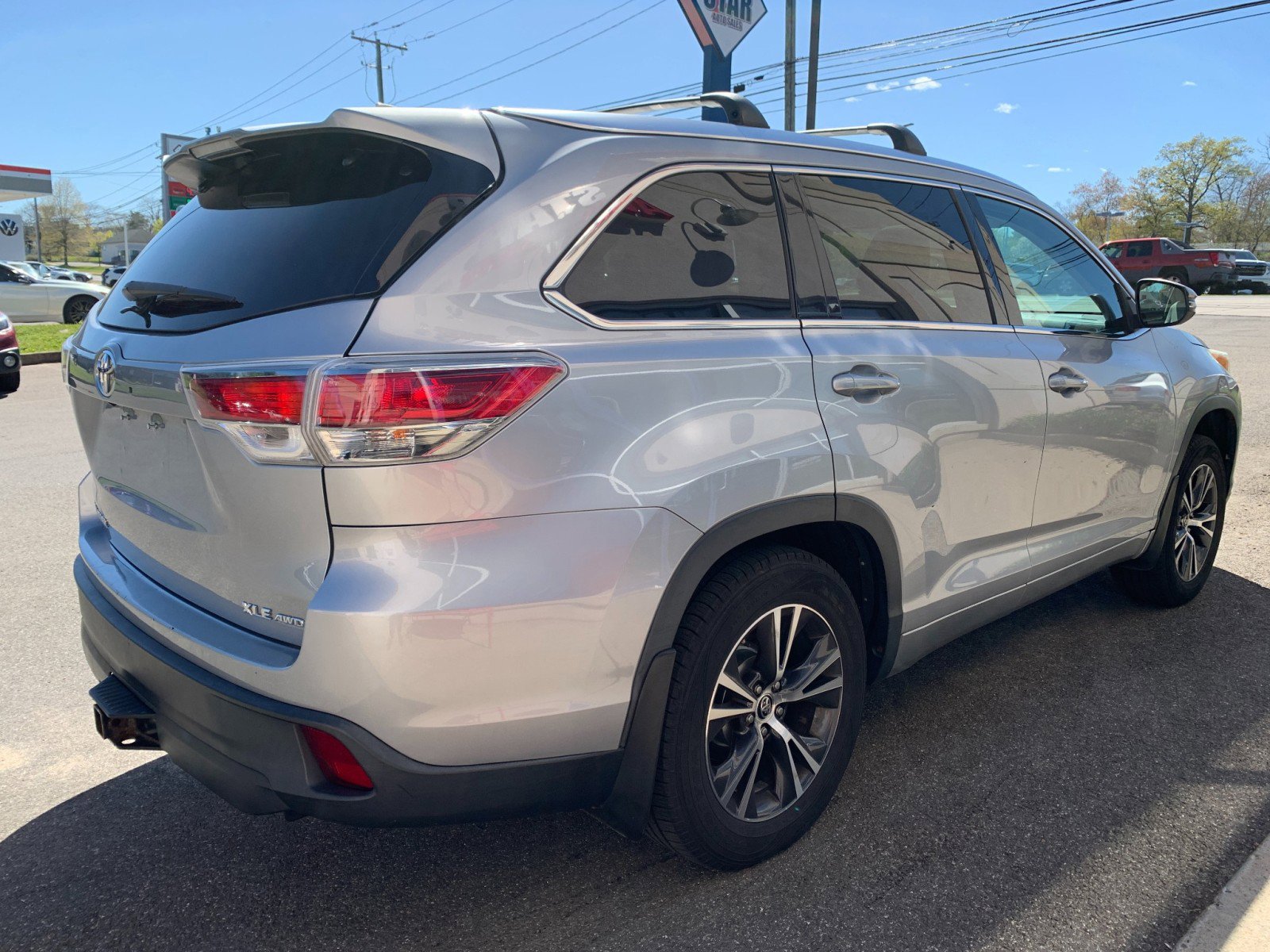Used 2016 Toyota Highlander XLE AWD/4WD image 7