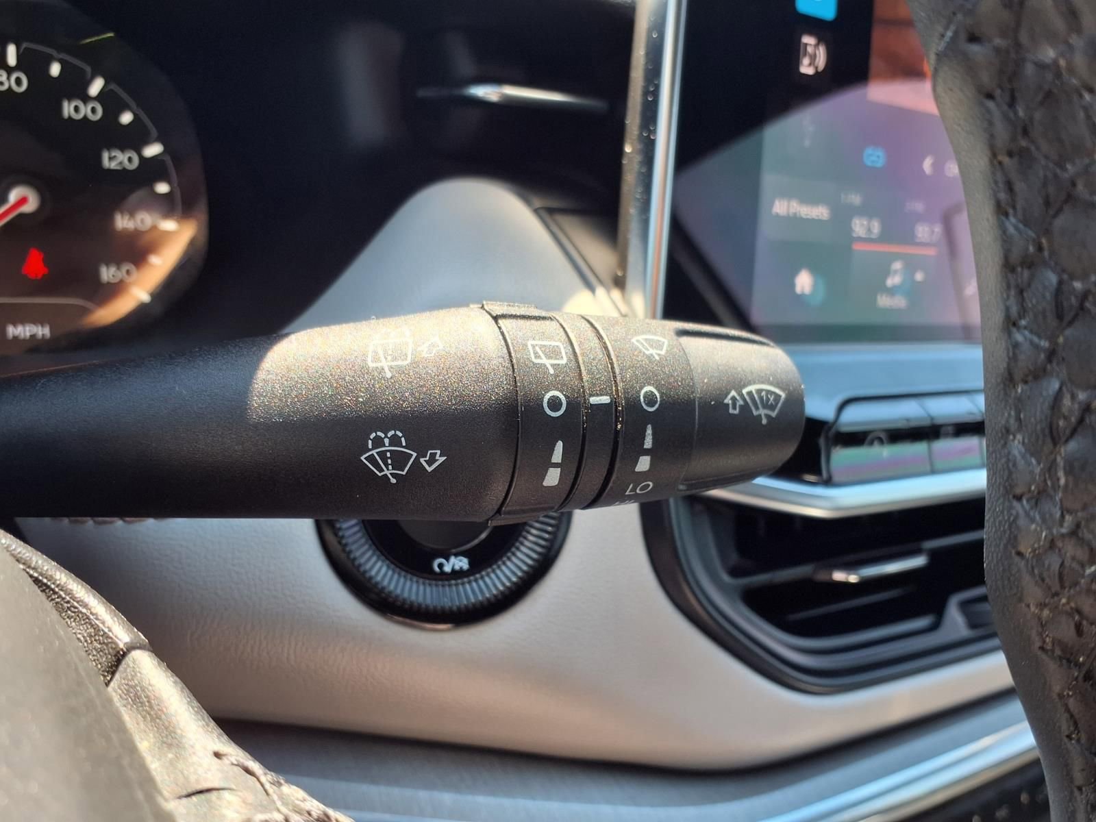 Used 2024 Jeep Compass Limited image 18