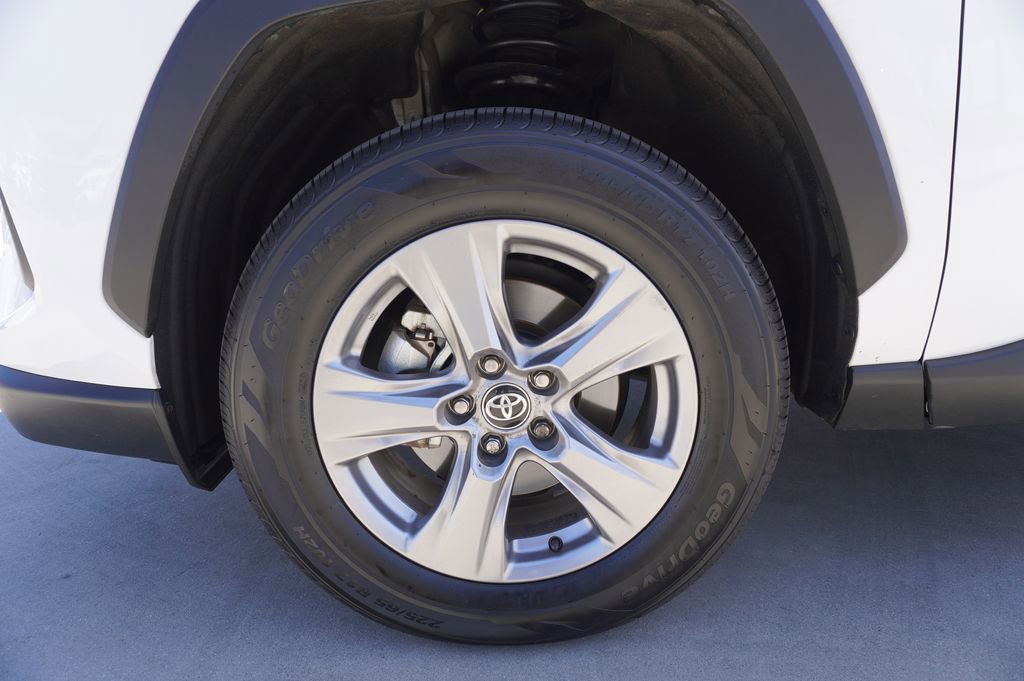 Certified 2025 Toyota RAV4 XLE w/ Convenience Package AWD/4WD image 24