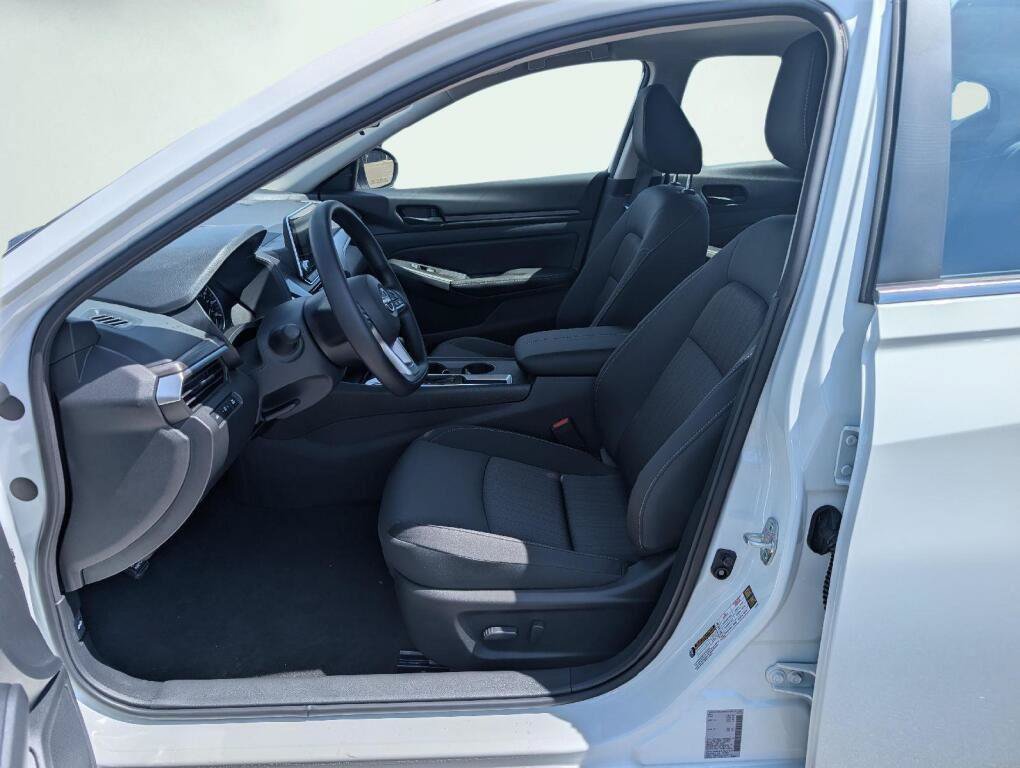 New 2026 Nissan Altima 2.5 SV FWD image 7