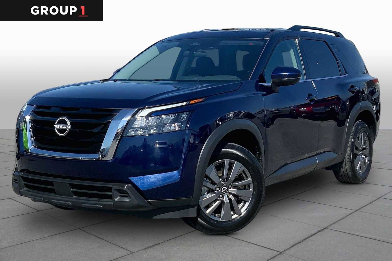 Used 2025 Nissan Pathfinder SV AWD/4WD image 1