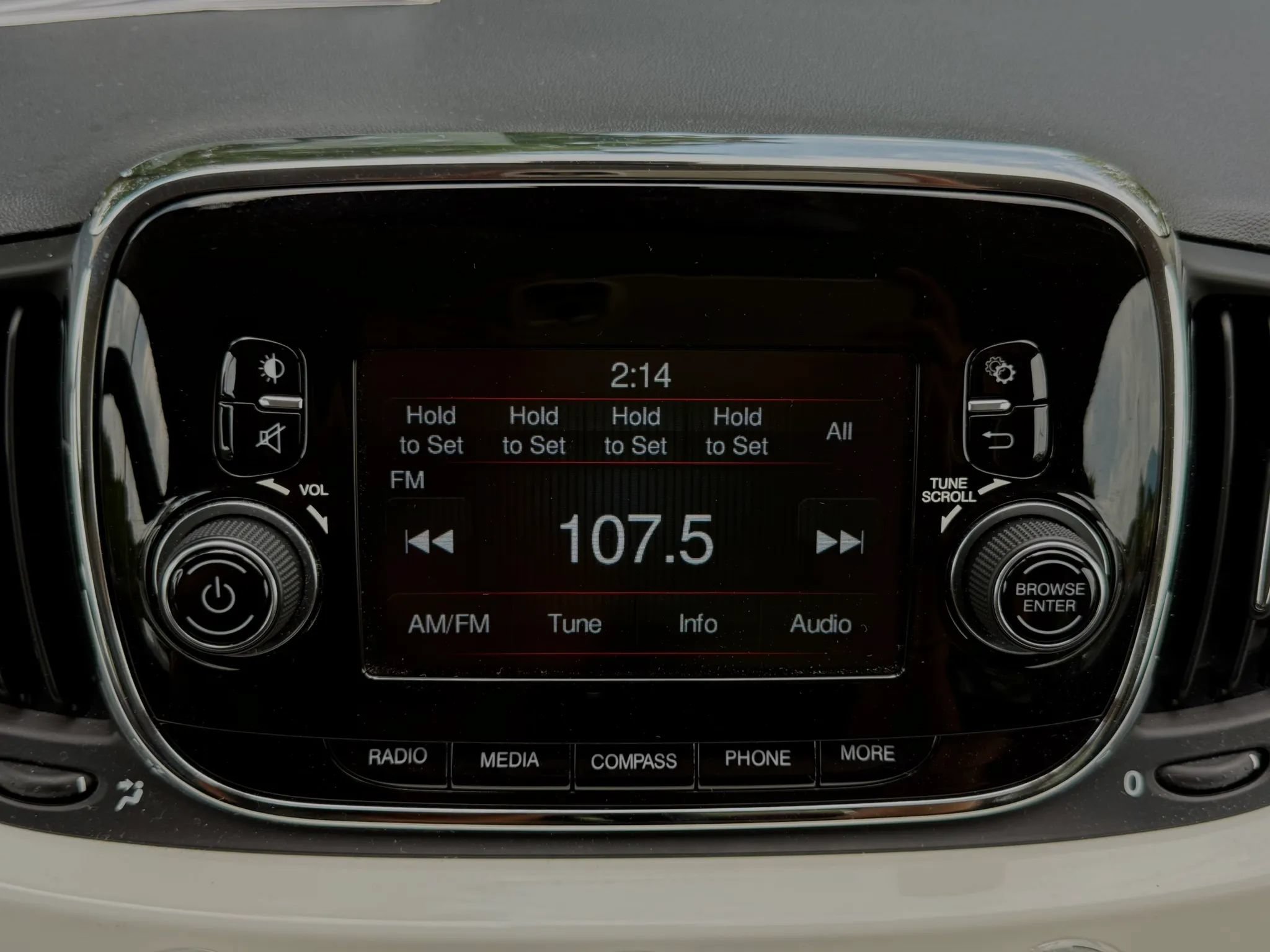 Used 2019 FIAT 500 Pop FWD image 33
