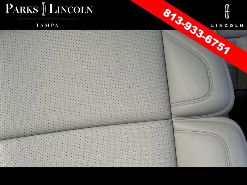 New 2026 Lincoln Navigator L Reserve AWD/4WD image 16
