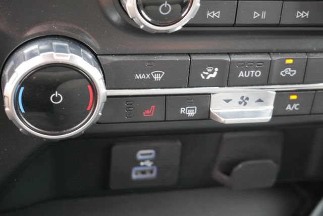 Used 2022 Ford F150 XLT w/ Equipment Group 302A High AWD/4WD image 5