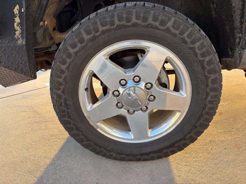 Used 2015 Chevrolet Silverado 2500 LTZ w/ Duramax Plus Package AWD/4WD image 8
