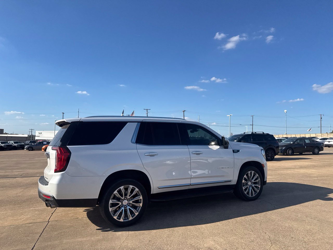 Used 2021 GMC Yukon Denali w/ LPO, Illumination Package AWD/4WD image 30