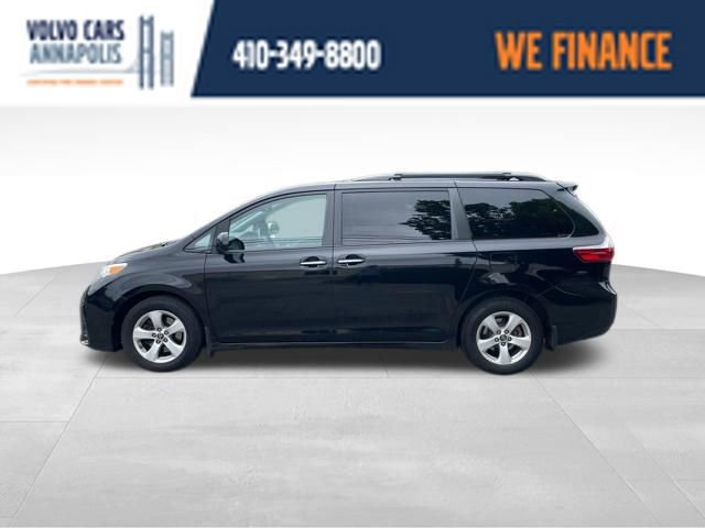 Used 2020 Toyota Sienna LE w/ LE Preferred Package FWD image 5