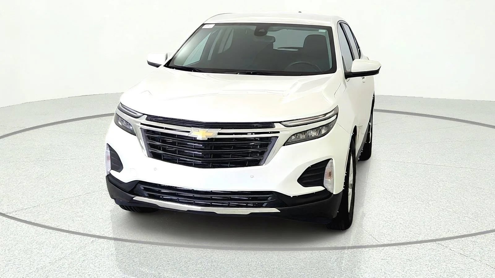 Used 2022 Chevrolet Equinox LT FWD image 2