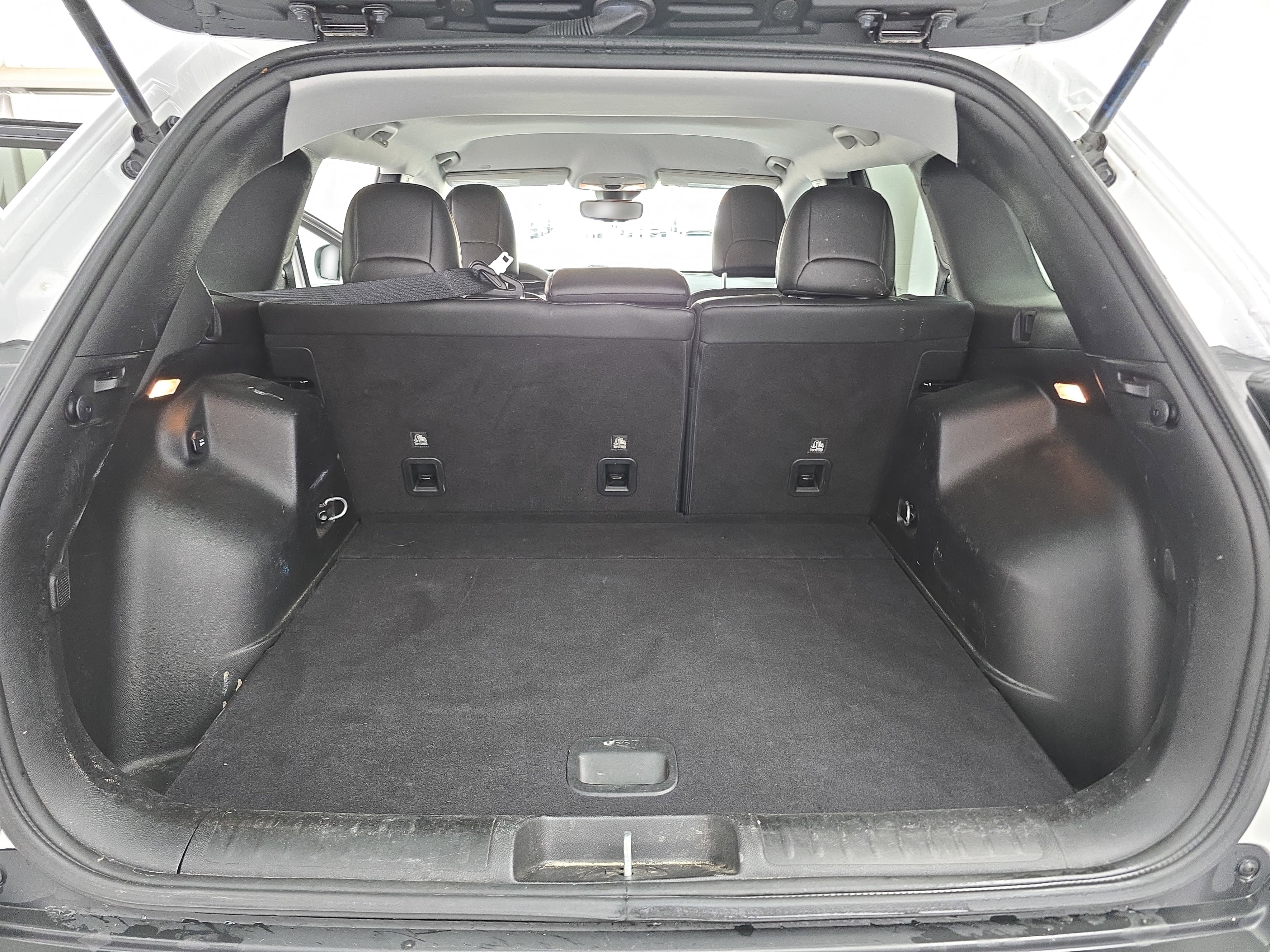 Used 2021 Jeep Cherokee Latitude Plus image 12