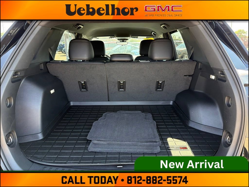 Used 2026 GMC Terrain AT4 w/ Technology Package II AWD/4WD image 9