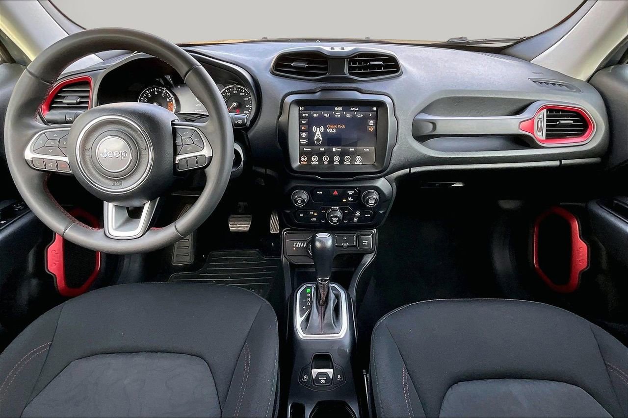 Certified 2023 Jeep Renegade Trailhawk image 15