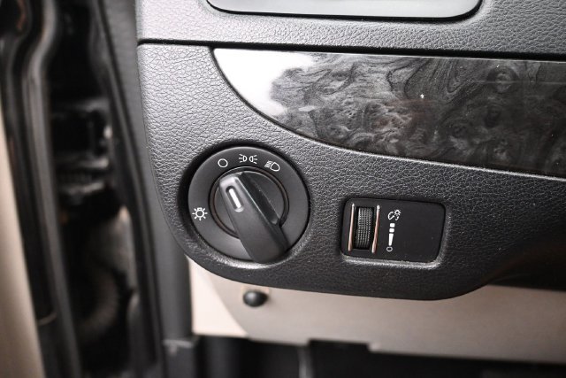 Used 2014 Dodge Grand Caravan SXT FWD image 13