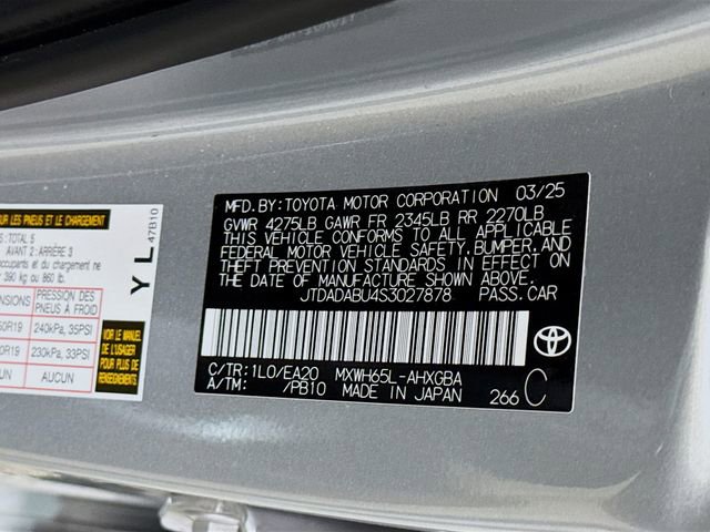 Used 2025 Toyota Prius XLE image 31