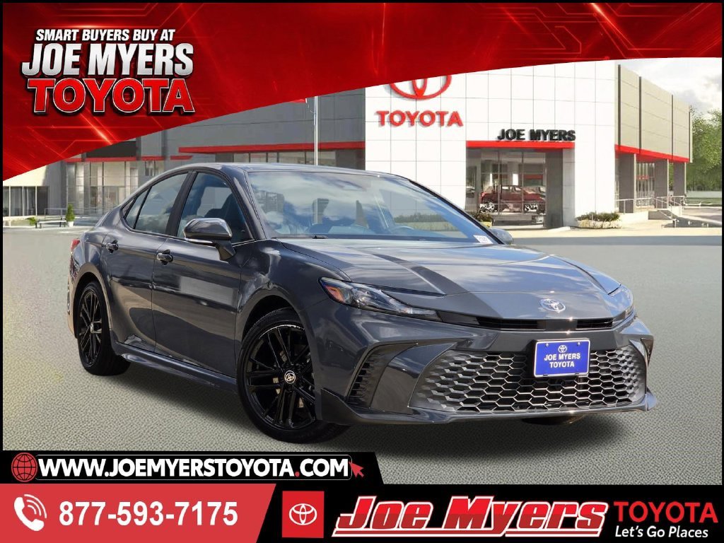 Used 2026 Toyota Camry SE FWD image 1