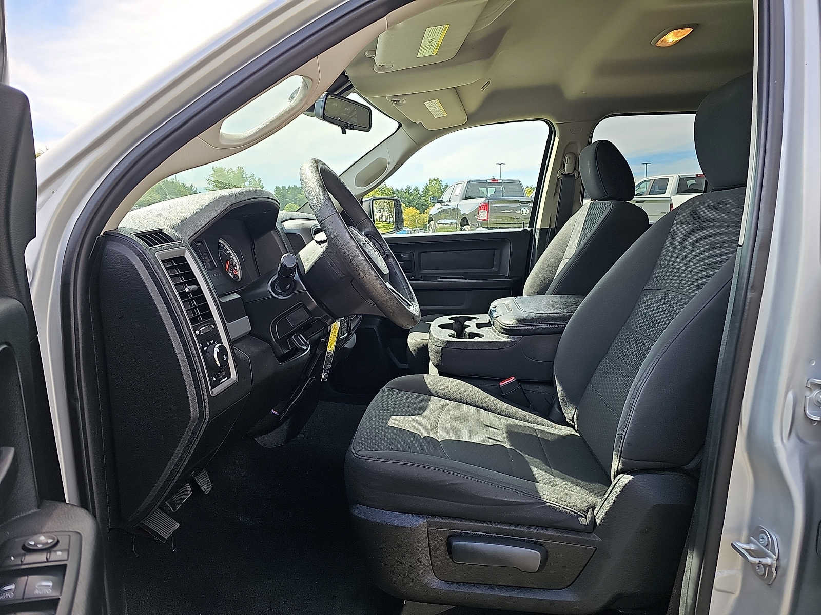 Used 2019 RAM 1500 Express w/ Express Value Package AWD/4WD image 13