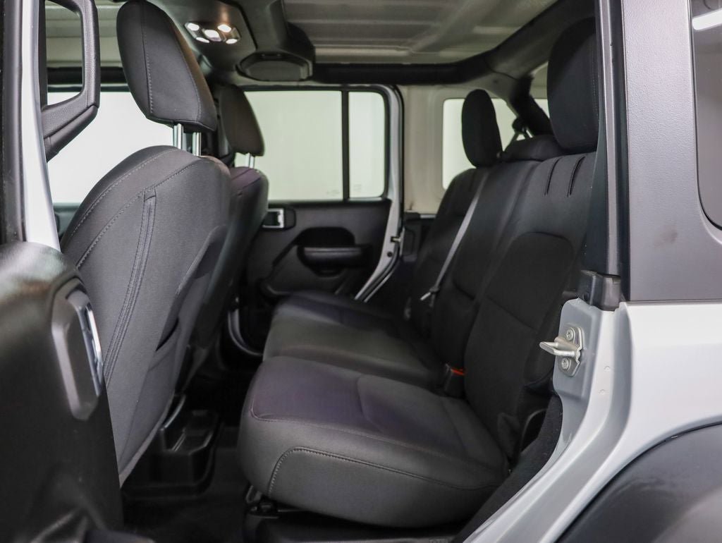 Used 2023 Jeep Wrangler Unlimited AWD/4WD image 16