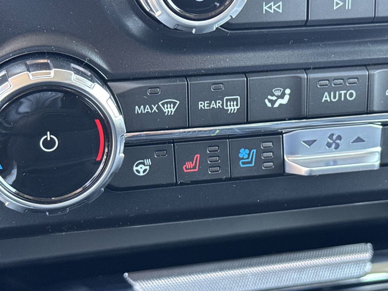 New 2025 Ford F250 Lariat w/ Lariat Ultimate Package image 53