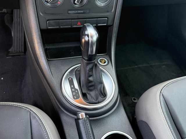 Used 2013 Volkswagen Beetle 2.5 FWD image 19