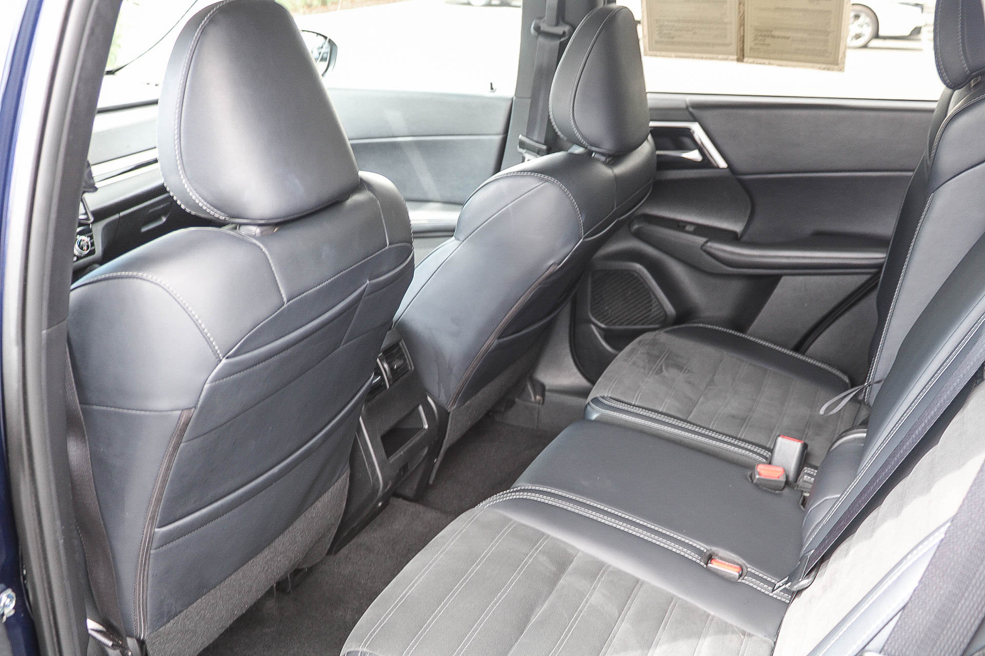 Used 2024 Mitsubishi Outlander SE AWD/4WD image 20