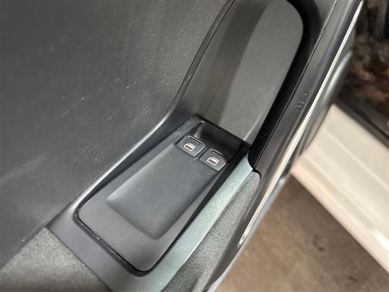 Used 2015 Volkswagen Beetle 1.8T image 24