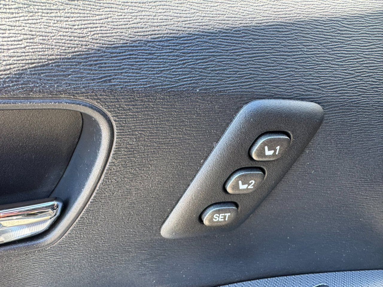 Used 2013 Toyota Venza Limited image 10