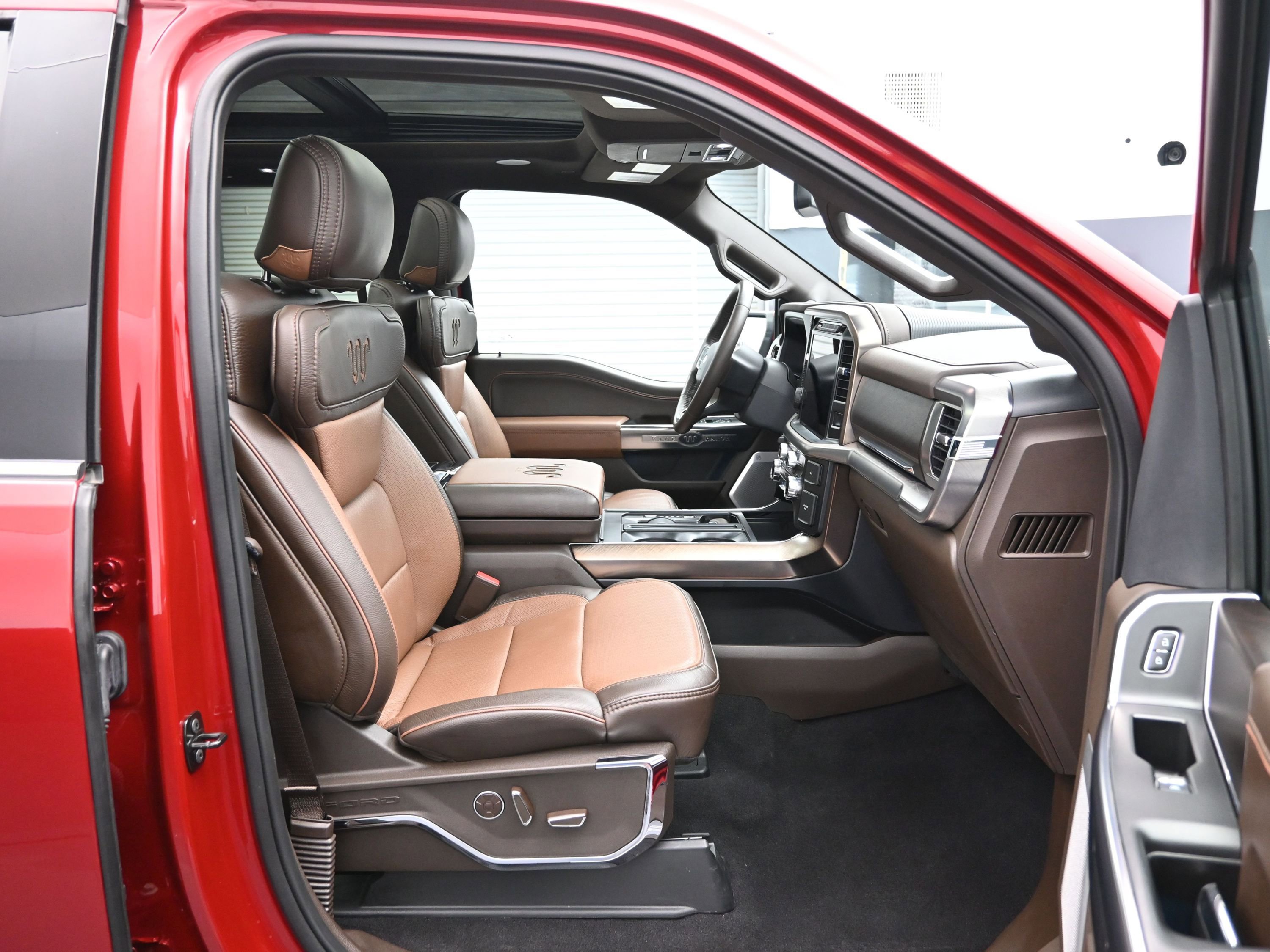 Used 2024 Ford F150 King Ranch w/ FX4 Off-Road Package AWD/4WD image 13
