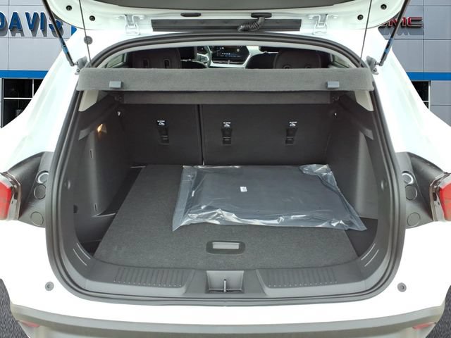New 2026 Chevrolet Trax LT w/ LT Convenience Package FWD image 19