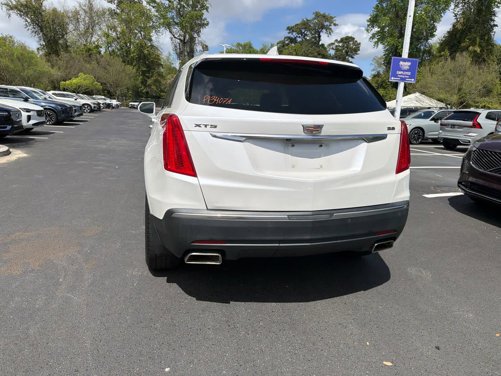 Used 2018 Cadillac XT5 Luxury w/ Driver Awareness Package image 12