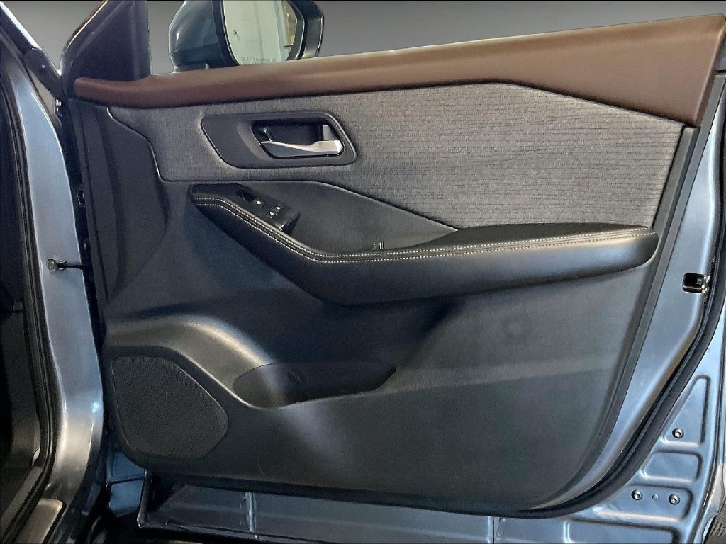 Certified 2023 Nissan Rogue SV AWD/4WD image 12
