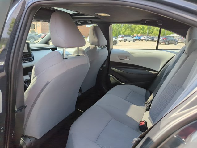 Used 2023 Toyota Corolla SE w/ SE Premium Package FWD image 18